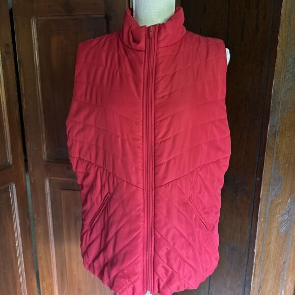 Womens New Directions Red Puffer Vest, XL, Pockets EUC - Picture 2 of 6